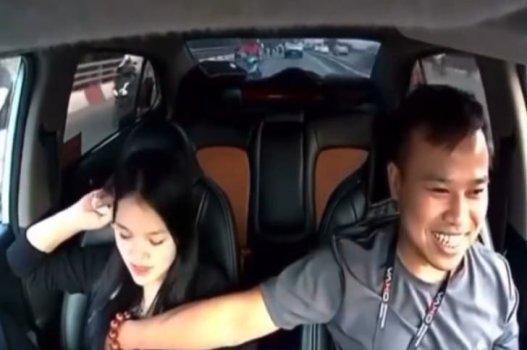 videos xxx Bán công ty, cho bà xã làm thư ký của bạn thân và cái kết